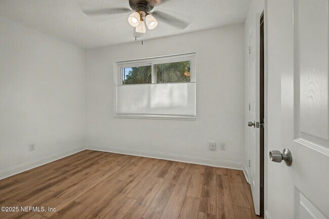 Building Photo - 1503 Broome St