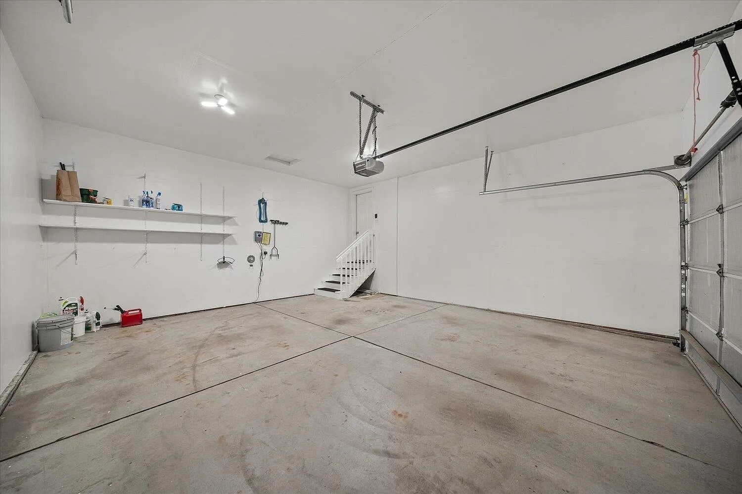 Building Photo - 4017 E 33rd Ave