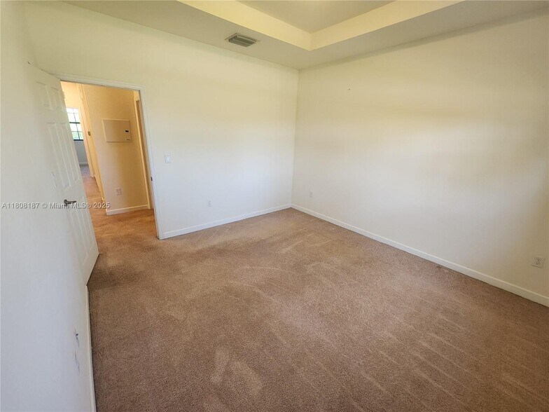 Building Photo - 11549 SW 248th Ter
