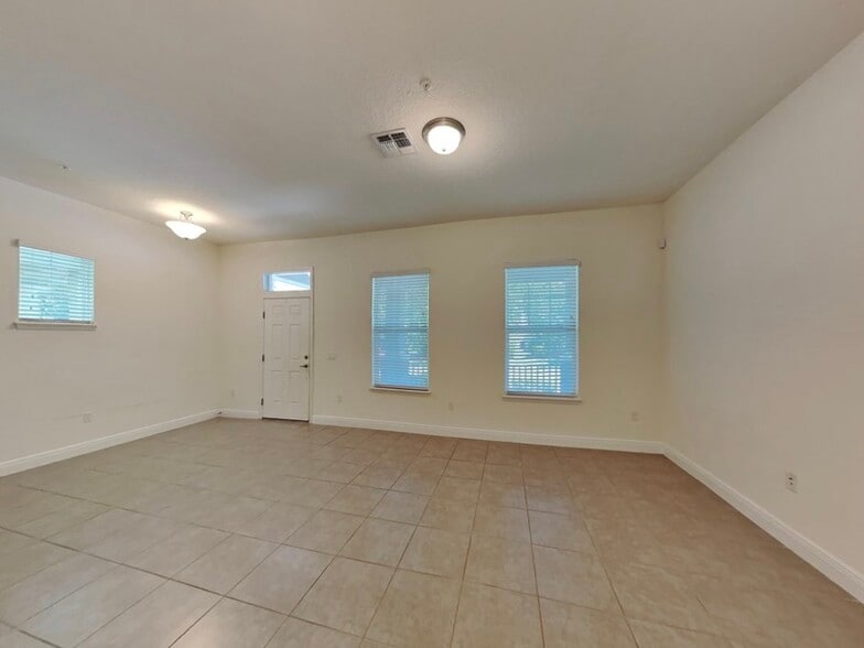 Building Photo - 8326 Bryce Canyon Ave