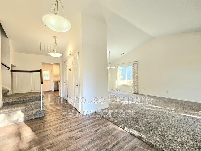 Building Photo - 1801 Grey Friars Chase