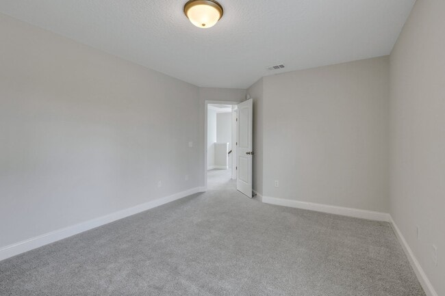 Building Photo - 120 Ironwood Dr