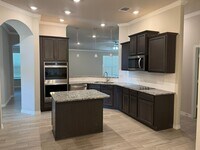 Building Photo - GORGEOUS 3-bedroom 2-bathroom home in Ceda...