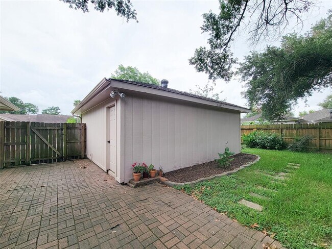 Building Photo - 21303 Park Holly Ct
