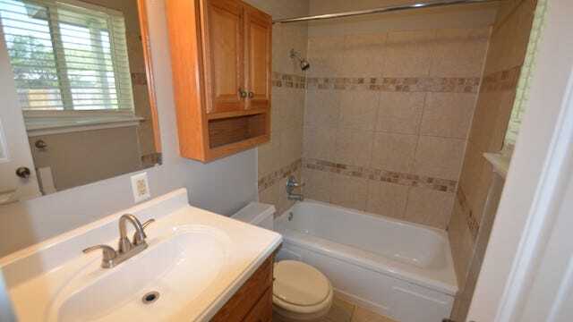 Building Photo - 405 WESTCHESTER-