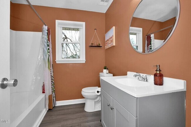 Building Photo - Charming 3BR House in Fayetteville