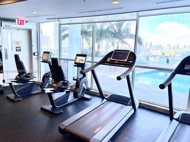 Building Photo - 1800 Sunset Harbour Dr