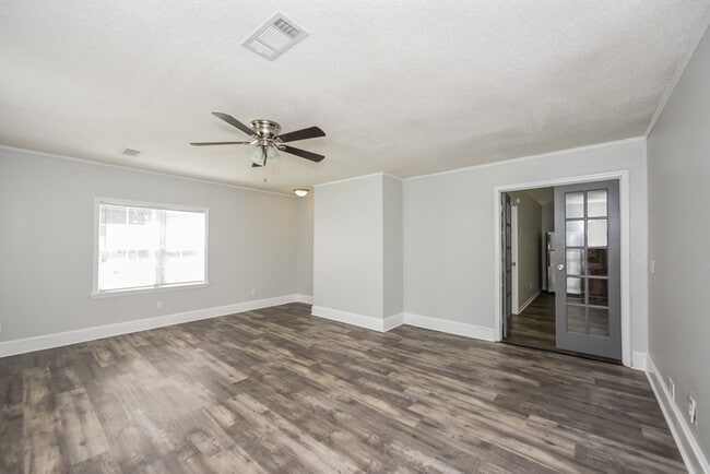 Building Photo - 419 Old Plantation Dr