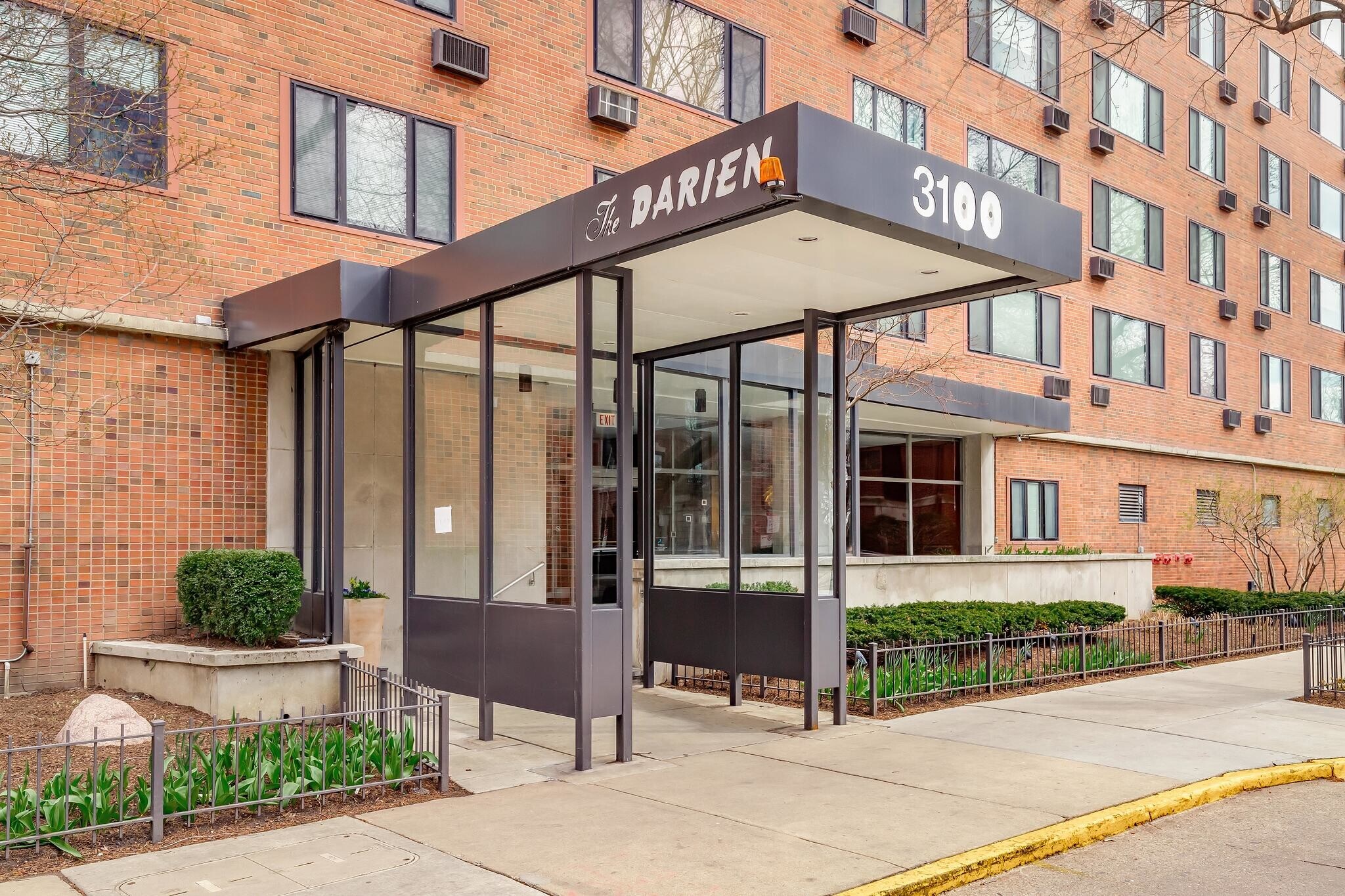 Building Photo - 3100 N Lake Shore Dr