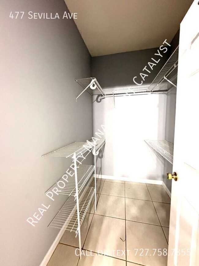 Building Photo - 477 Sevilla Ave