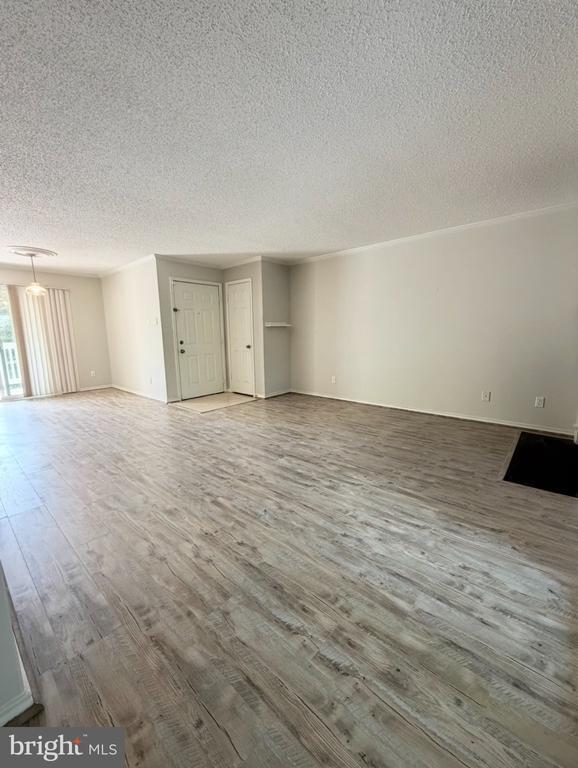 Building Photo - 1541 Lincoln Way