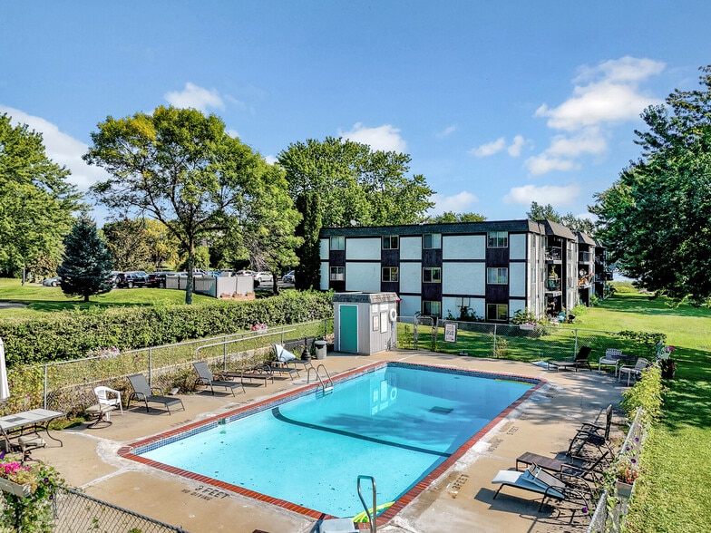 Building Photo - Dockside Apartments & Boat Slips - Lake Minnetonka