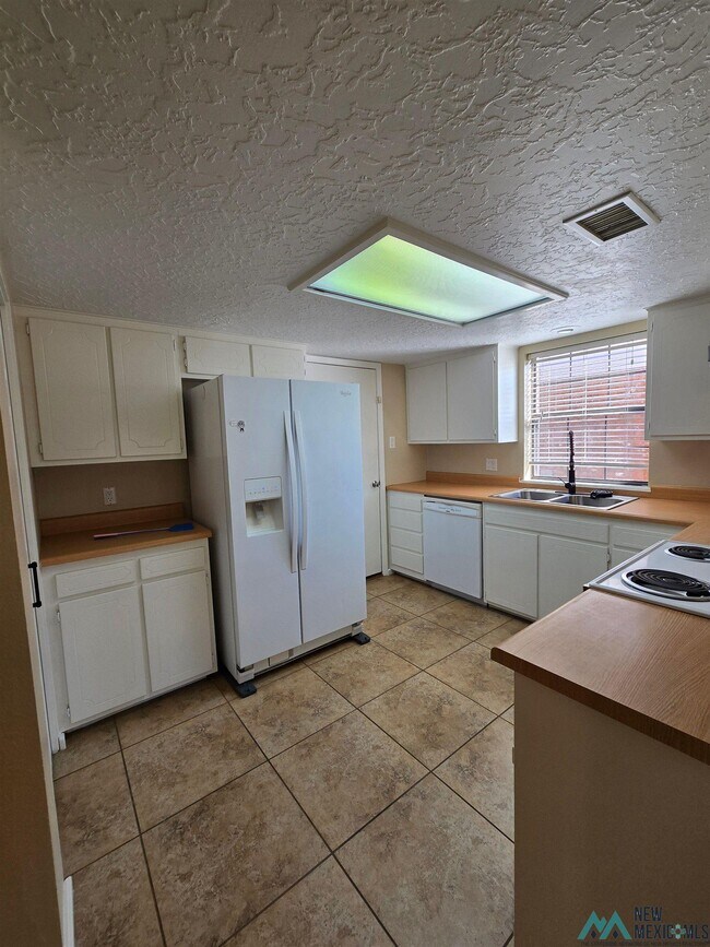 Building Photo - 309 Chanticleer Pl