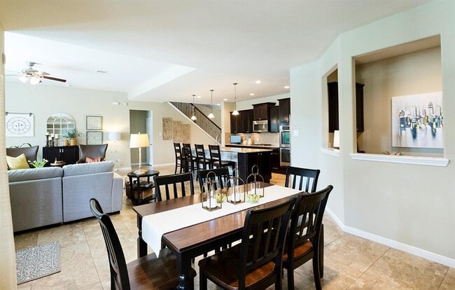 Building Photo - 25630 Foxrun Vista Dr