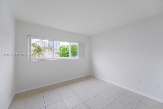 Building Photo - 7737 SW 88th St