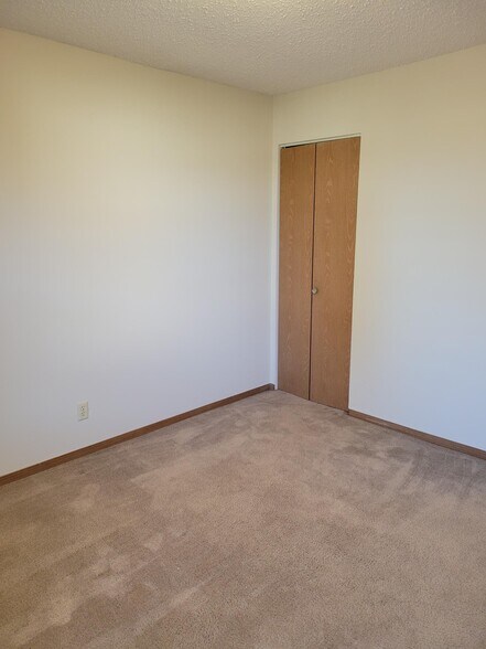 Building Photo - 3 Quail Hollow Ct