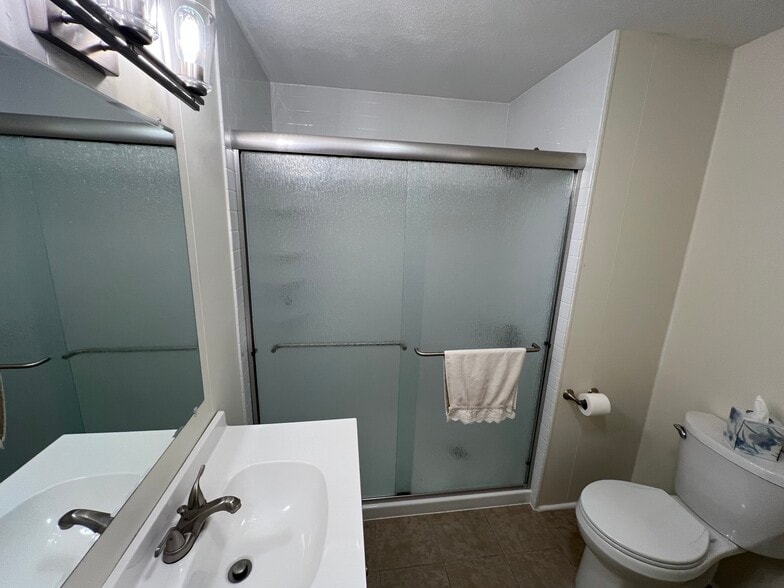 Bathroom - 100 Fountain Ln