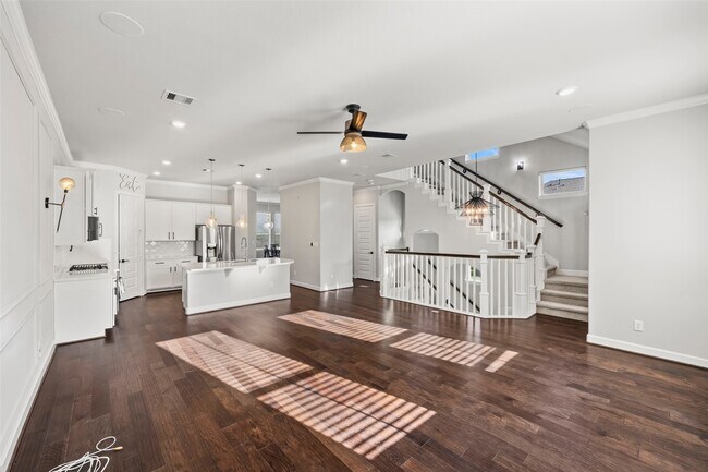 Building Photo - 11909 Primrose Creek Trail