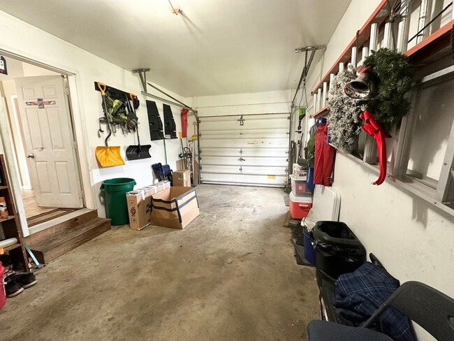 Building Photo - 3 Bedroom 1.5 Bathroom in Elizabethtown!