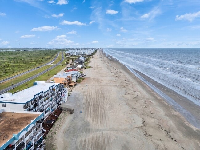 Building Photo - 11945 Termini-San Luis Pass Rd