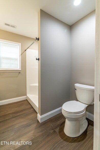 Building Photo - 112 Bennett Ln