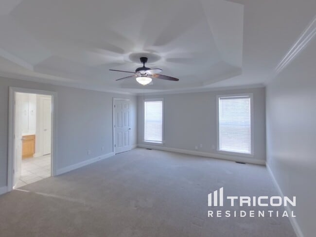 Building Photo - 4412 Spring Cove Dr