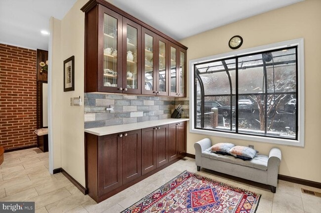 Building Photo - 7511 Bradley Blvd