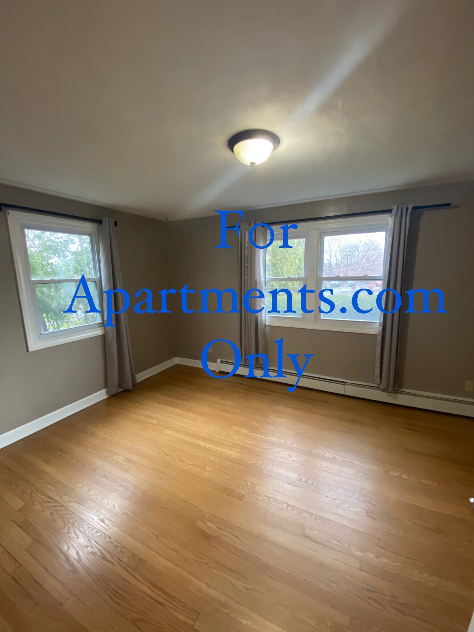 Building Photo - 105 Hunt Ave