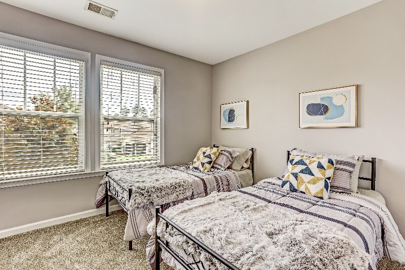 Building Photo - 125 Acapella Ave