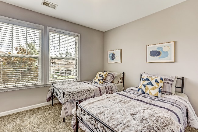 Building Photo - 125 Acapella Ave