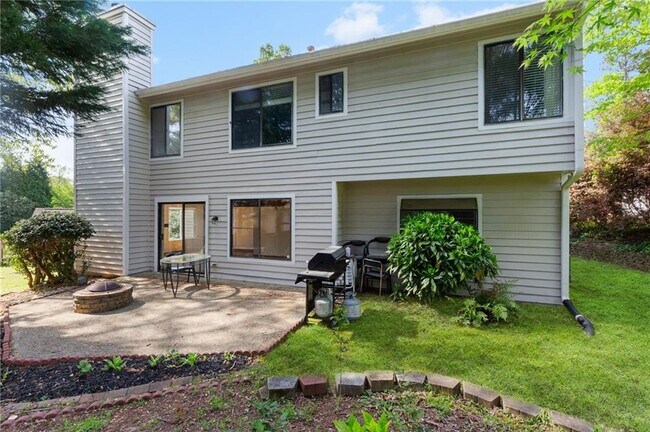 Building Photo - 890 Muirfield Ridge NE