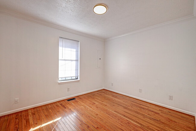 Building Photo - 5610 Obrien Ave