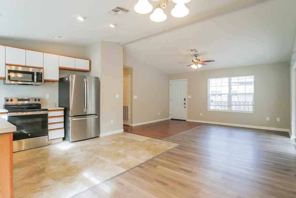 Building Photo - 1357 Mattie St