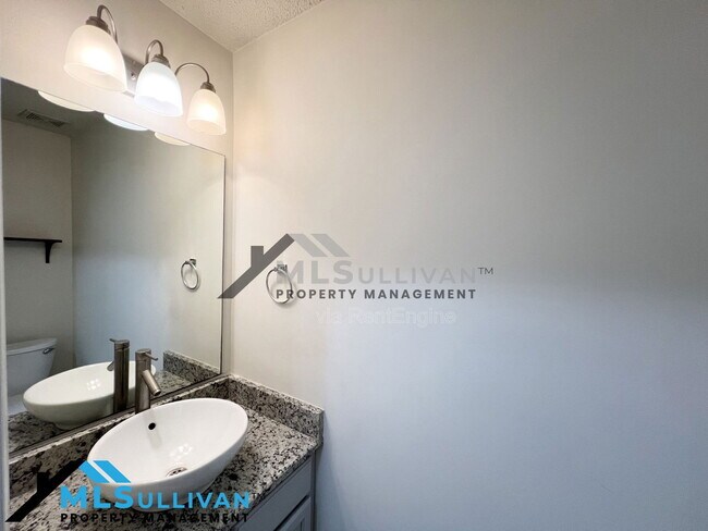 Building Photo - 4504 Conklin Dr