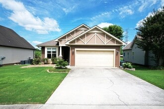 Building Photo - 955 Dodie Dr
