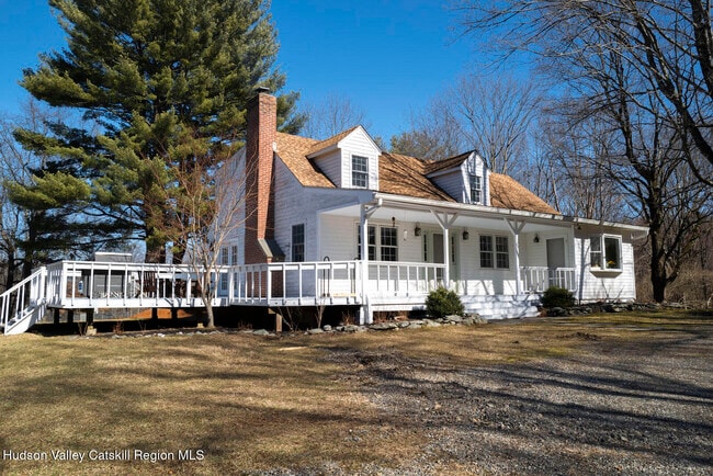 Building Photo - 4 Molland Dr