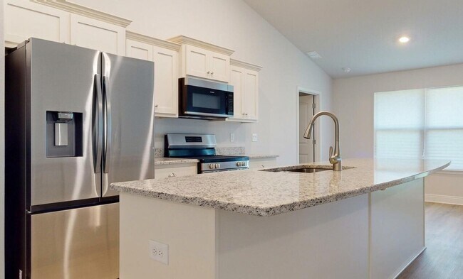 Building Photo - 6227 Pineapple DR