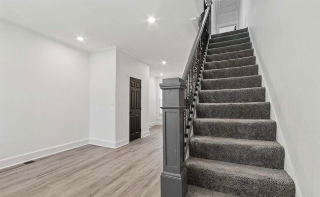 Building Photo - 2582 Edmondson Ave