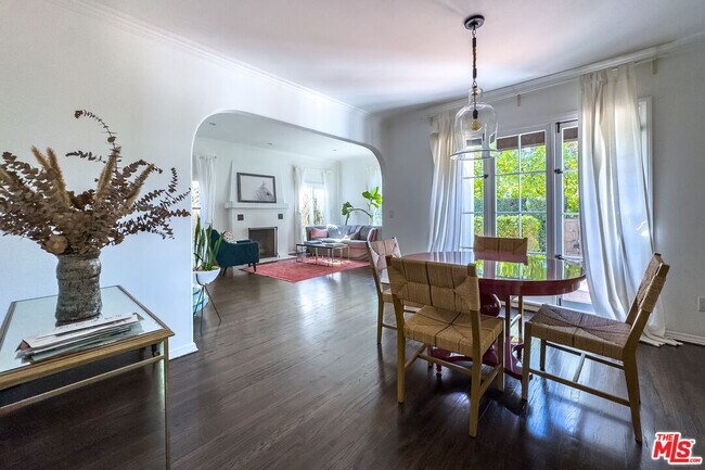 Building Photo - 434 Laurel Ave