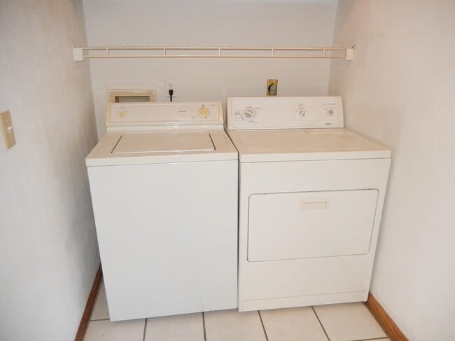 Building Photo - 786 Timberway Ct