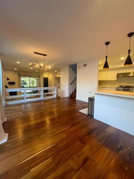 Downstairs view - 840 20th St