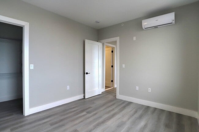 Building Photo - 3516 John F. Kennedy Blvd