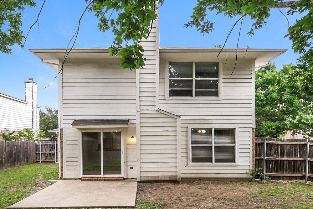 Building Photo - 8564 Charleston Ave