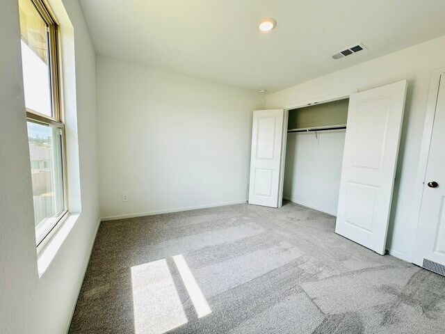 Building Photo - 2711 Pheasant Hl Ct
