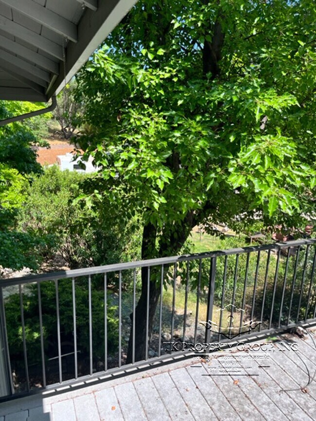 Building Photo - 13285 Sugarbush Ct