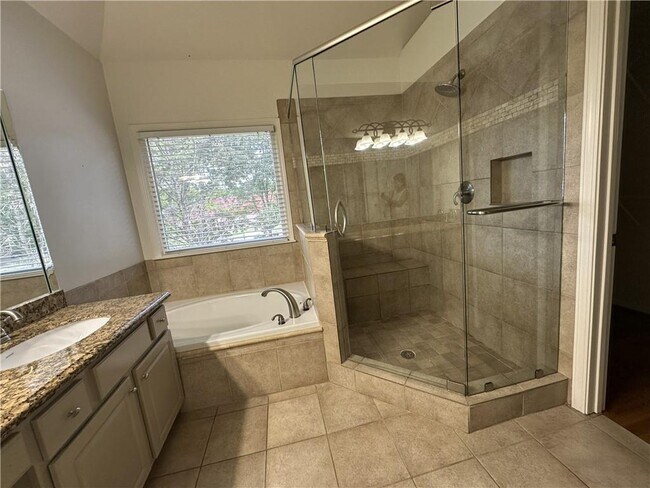 Building Photo - 11450 Findley Chase Ct