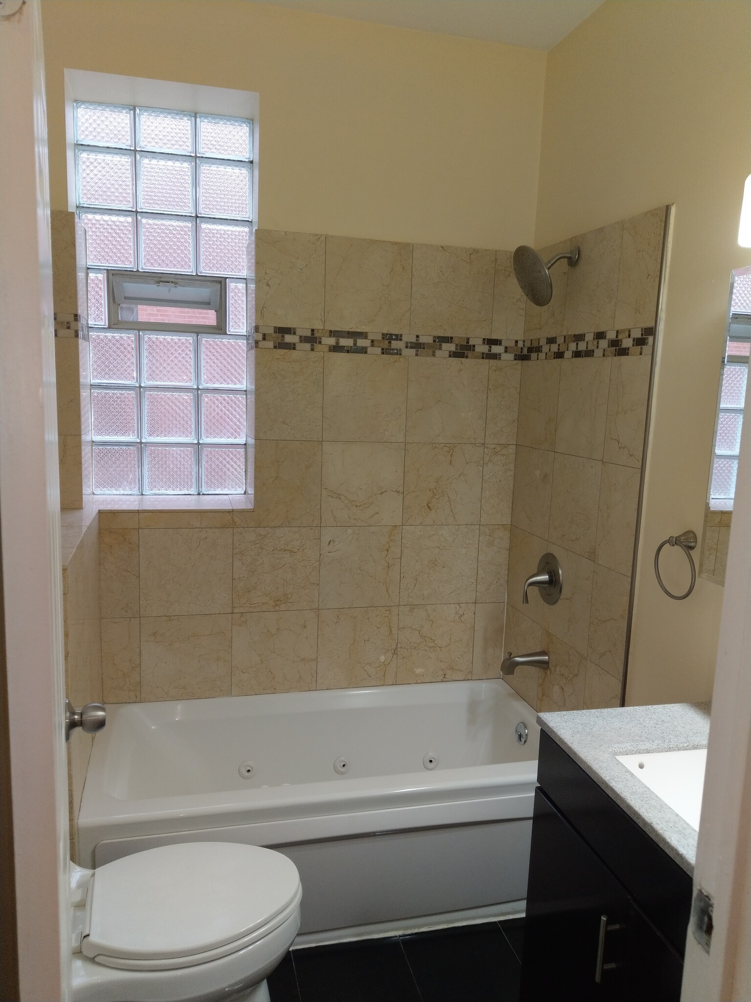Bathroom - 3010 W 42nd St
