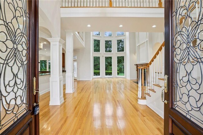 Building Photo - 2503 Regency Lake Dr