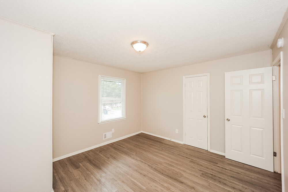 Building Photo - 2680 Carriage Ln