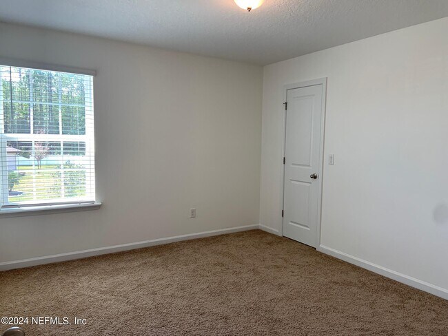 Building Photo - 810 Laurel Valley Dr